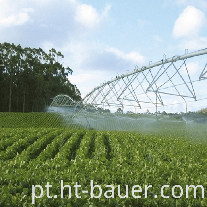 Large Farm Center Pivot Irrigation System2